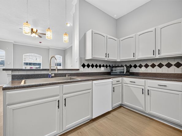 2710 Grant Lake Boulevard L8, Sugar Land TX 77479