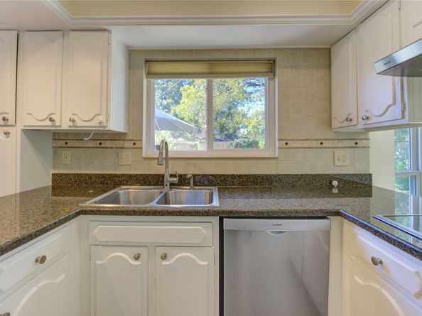 10922 Hillcroft Avenue, Houston TX 77096