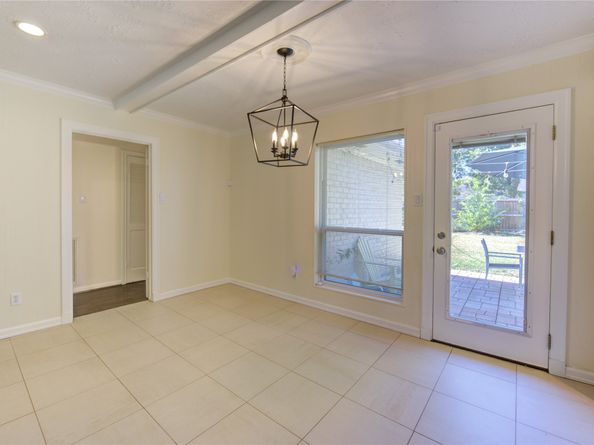 10922 Hillcroft Avenue, Houston TX 77096