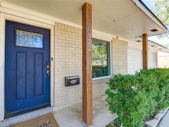 10922 Hillcroft Avenue, Houston TX 77096