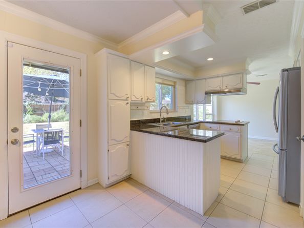 10922 Hillcroft Avenue, Houston TX 77096