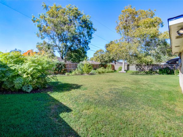 10922 Hillcroft Avenue, Houston TX 77096