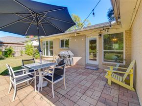 10922 Hillcroft Avenue, Houston TX 77096