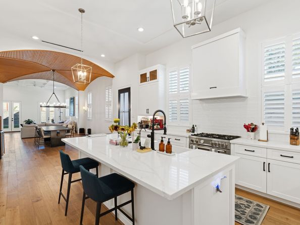 531 W 27th Street, Houston TX 77008