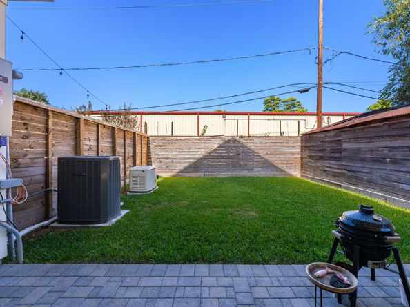 531 W 27th Street, Houston TX 77008