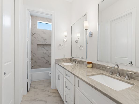 531 W 27th Street, Houston TX 77008