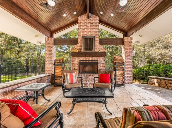 31 Lenox Hill Court, The Woodlands TX 77382