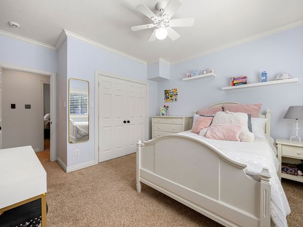 31 Lenox Hill Court, The Woodlands TX 77382