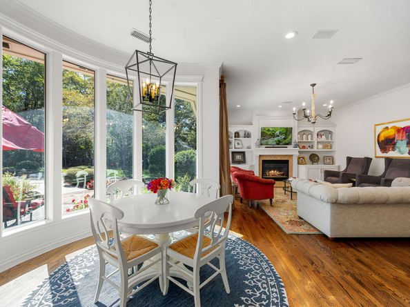 31 Lenox Hill Court, The Woodlands TX 77382