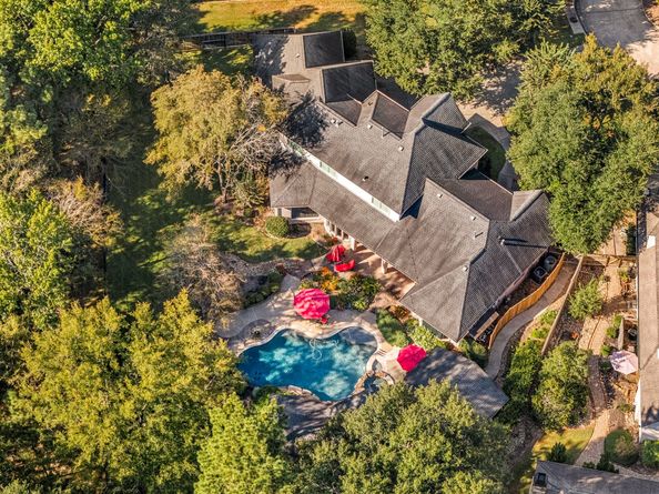 31 Lenox Hill Court, The Woodlands TX 77382