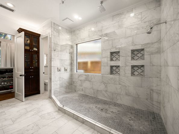 31 Lenox Hill Court, The Woodlands TX 77382