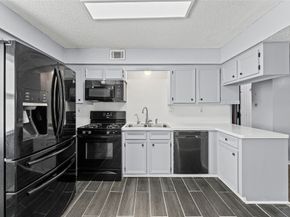 534 Shady Dale Drive, Stafford TX 77477