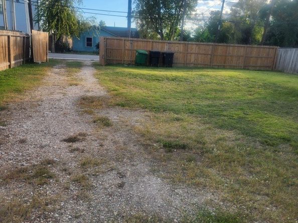 320 Thornton Road, Houston TX 77018