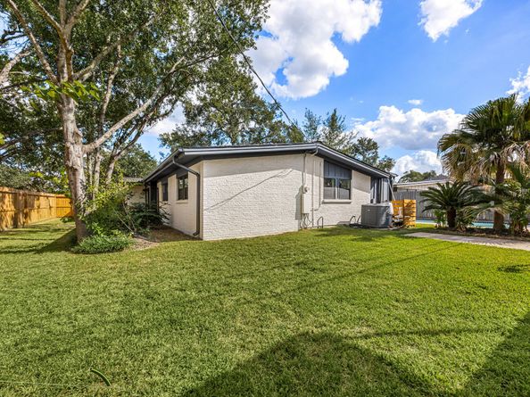 1931 Chaparral Drive, Houston TX 77043