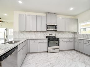 2811 Bowlin Leaf Lane, Houston TX 77014