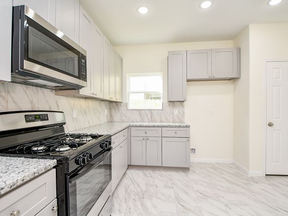 2811 Bowlin Leaf Lane, Houston TX 77014