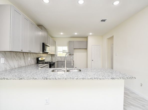 2811 Bowlin Leaf Lane, Houston TX 77014