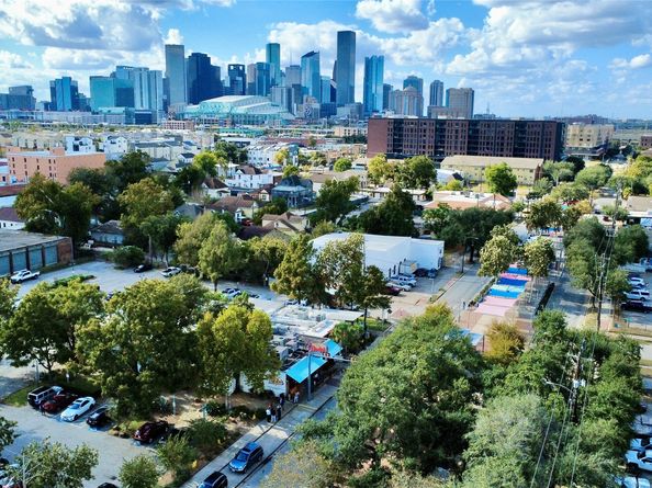 2809 Engelke Street, Houston TX 77003