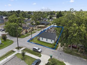 5611 Nichols Street, Houston TX 77020