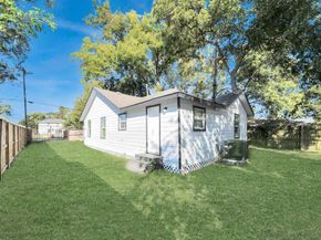 3206 Melbourne Street, Houston TX 77026