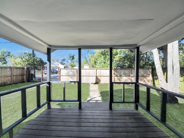 3206 Melbourne Street, Houston TX 77026