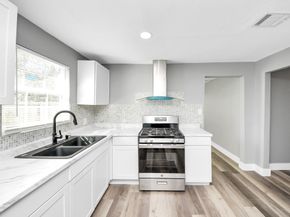 3206 Melbourne Street, Houston TX 77026