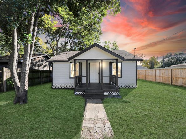 3206 Melbourne Street, Houston TX 77026