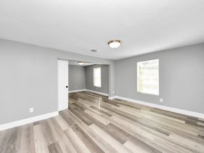 3206 Melbourne Street, Houston TX 77026