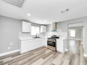 3206 Melbourne Street, Houston TX 77026