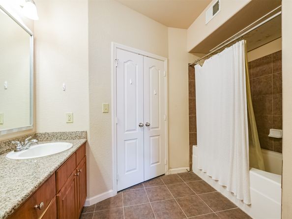 1711 Old Spanish Trail 137, Houston TX 77054