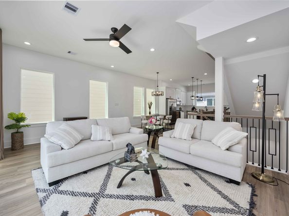 1941 Knoll Square Drive, Houston TX 77080