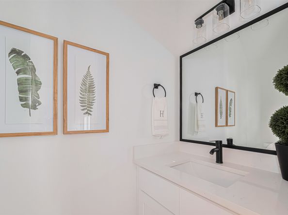 9437 Pembrook Street, Houston TX 77016