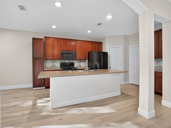 126 Silver Penny Drive, Conroe TX 77384