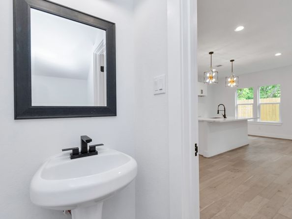 2813 Drew Street, Houston TX 77004