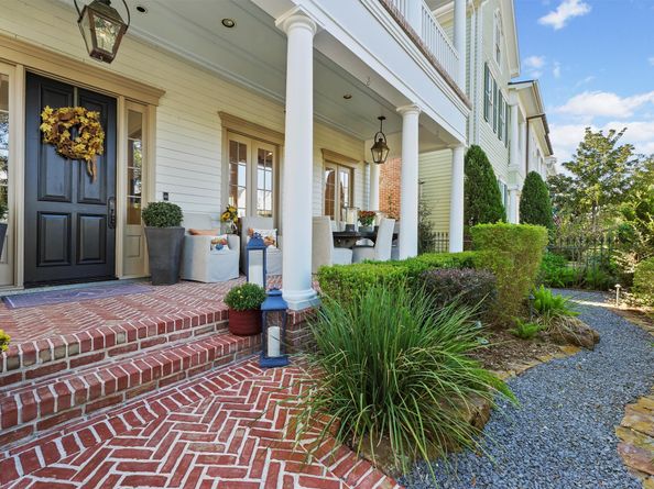 41 N Bay Boulevard, The Woodlands TX 77380