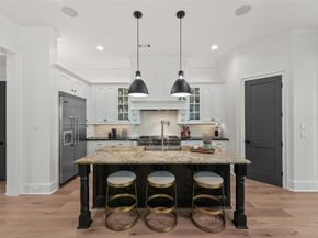 41 N Bay Boulevard, The Woodlands TX 77380