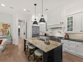 41 N Bay Boulevard, The Woodlands TX 77380