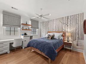 41 N Bay Boulevard, The Woodlands TX 77380