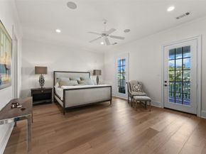 41 N Bay Boulevard, The Woodlands TX 77380