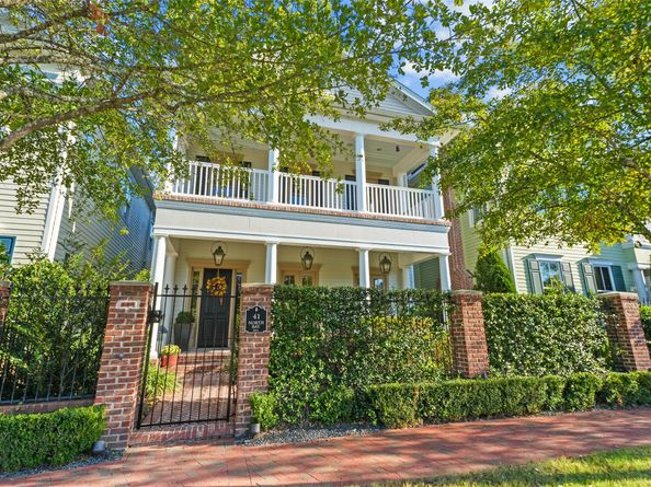 41 N Bay Boulevard, The Woodlands TX 77380