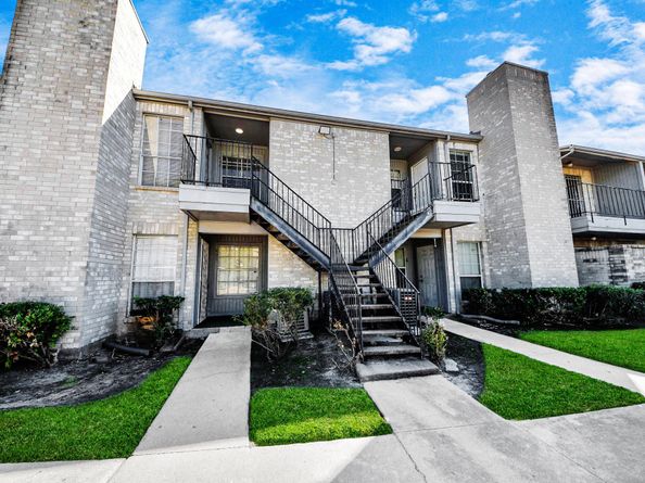 6500 Sands Point Drive 406, Houston TX 77074