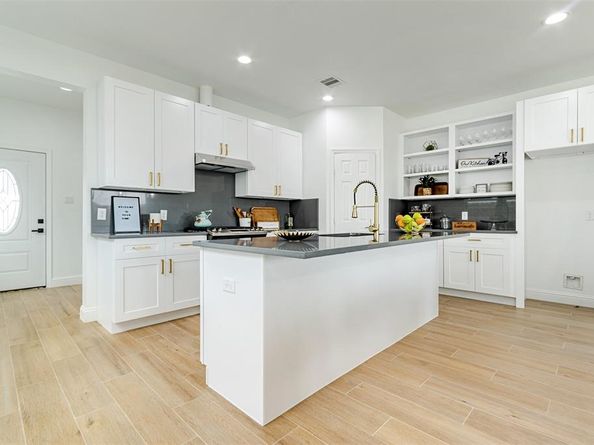 4126 Dorchester Street, Houston TX 77016