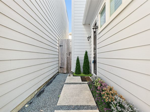 8810 Hollister Pine Court, Houston TX 77080