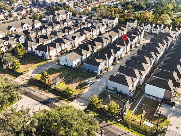 8810 Hollister Pine Court, Houston TX 77080