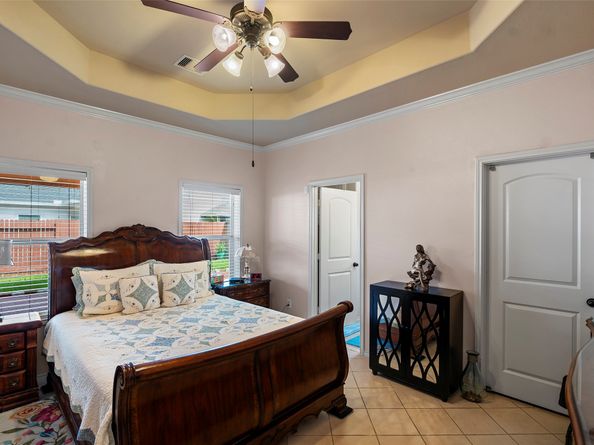 2031 Beacon Chase Court, Spring TX 77373