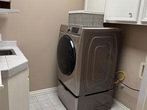 1221 Wynden Court, Houston TX 77056