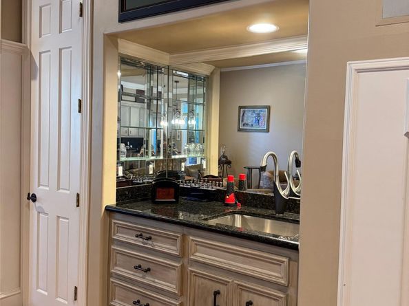 1221 Wynden Court, Houston TX 77056