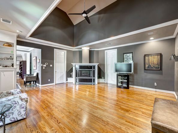 1221 Wynden Court, Houston TX 77056