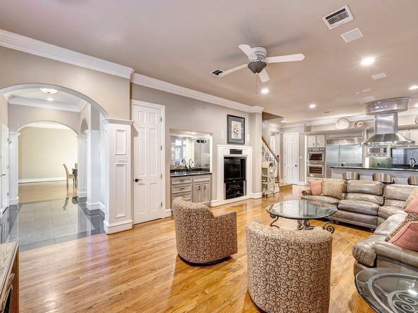 1221 Wynden Court, Houston TX 77056