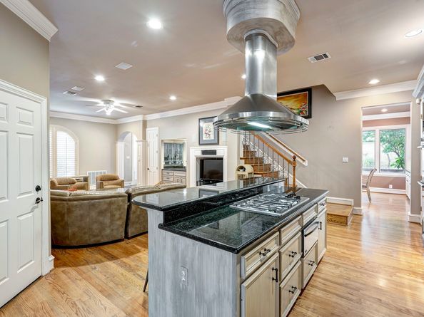 1221 Wynden Court, Houston TX 77056